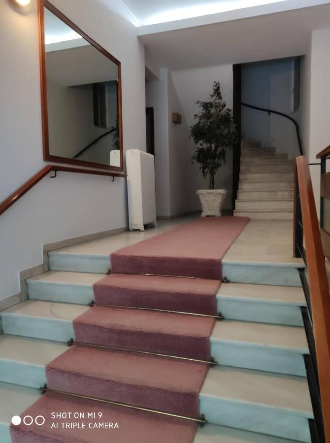 Minimal Apartment On The Shadow Of The Acropolis Афіни Екстер'єр фото